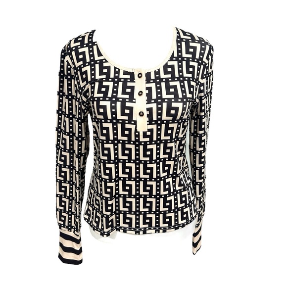 Tops - Vibrant Geo Print Long Sleeve Tee Shirt